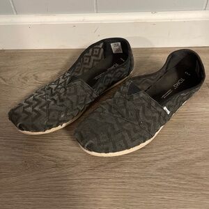 Women’s black Tom’s in size 8.5